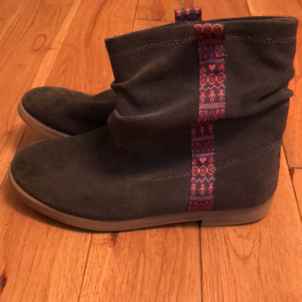 Toms heart  boots